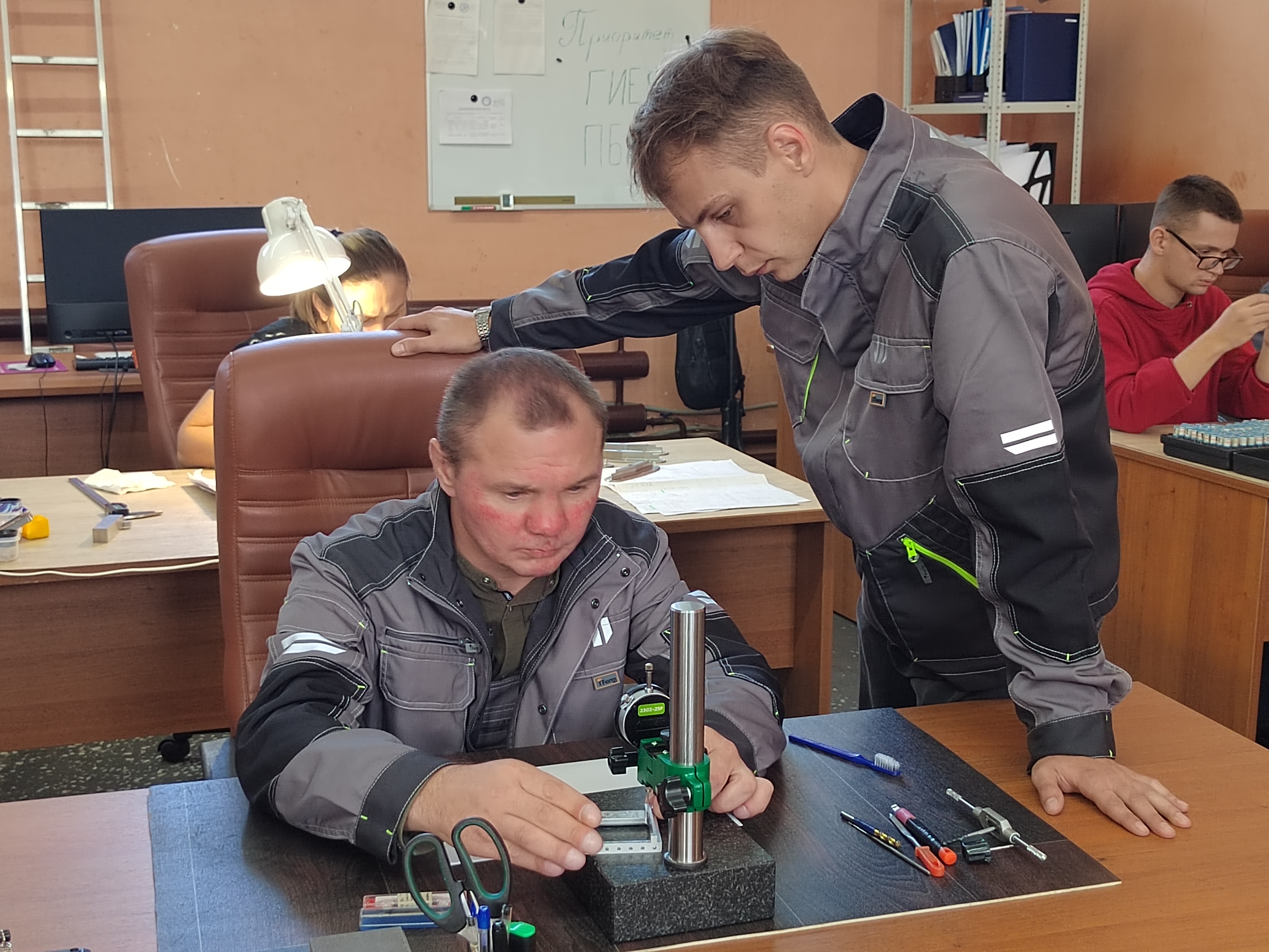 ТОР «Заречный»: участник СВО освоил востребованную профессию на заводе «Импульс-Атом»